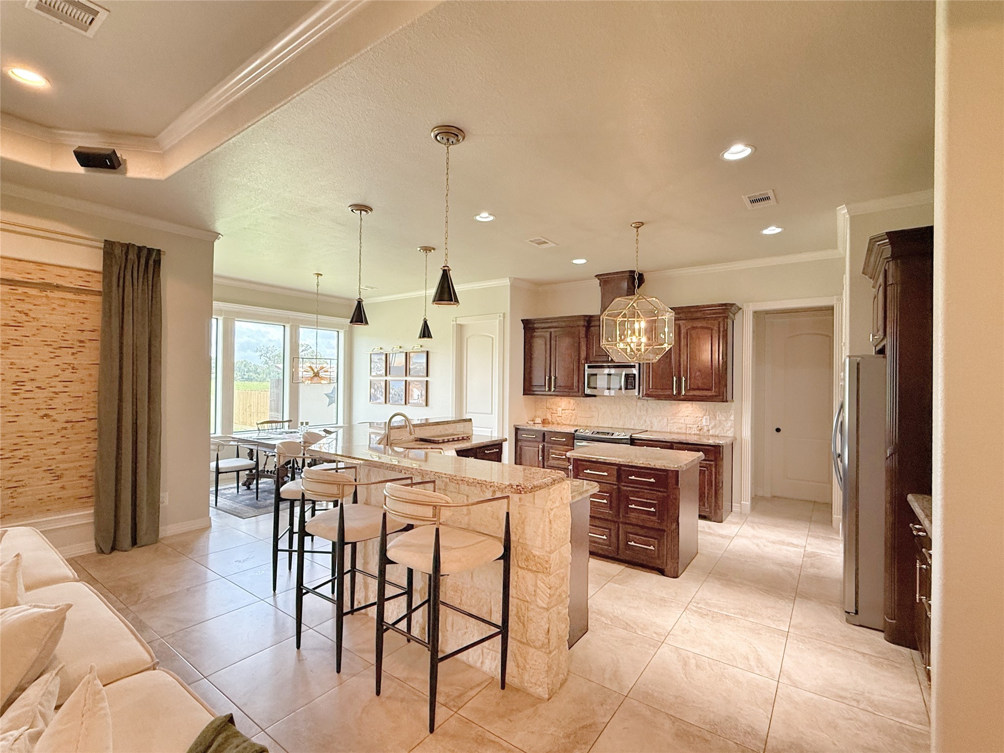 1549 Frontier Trail Angleton, TX 77515 - Photo 7 of 23