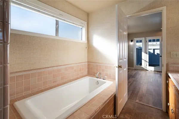 $9,000 | 1314 10th Street, Manhattan Beach, CA 90266