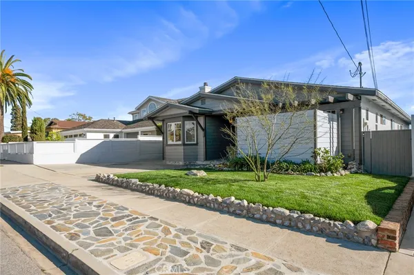 $9,000 | 1314 10th Street, Manhattan Beach, CA 90266