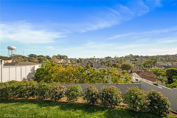 $9,000 | 1314 10th Street, Manhattan Beach, CA 90266