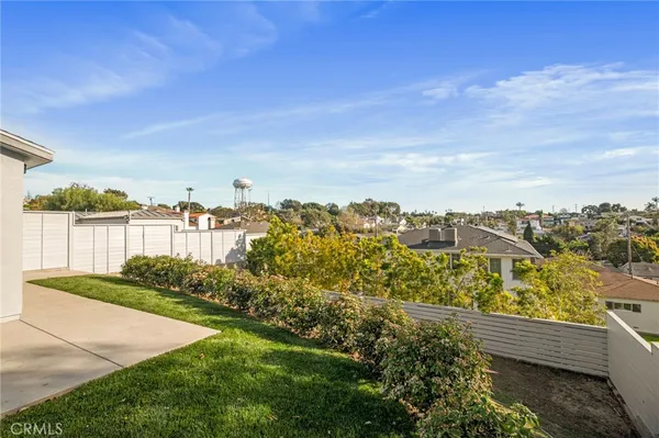 $9,000 | 1314 10th Street, Manhattan Beach, CA 90266