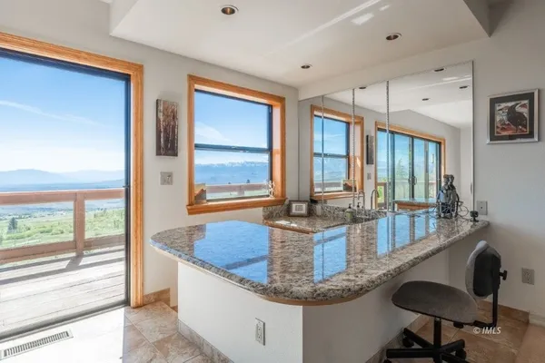 $1,149,000 | 653 Mountain View Drive, Swall Meadows, CA 93514