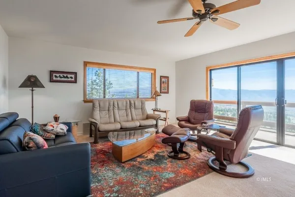 $1,149,000 | 653 Mountain View Drive, Swall Meadows, CA 93514
