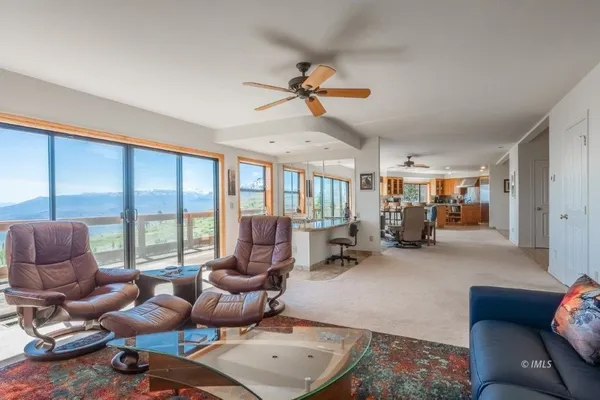 $1,149,000 | 653 Mountain View Drive, Swall Meadows, CA 93514