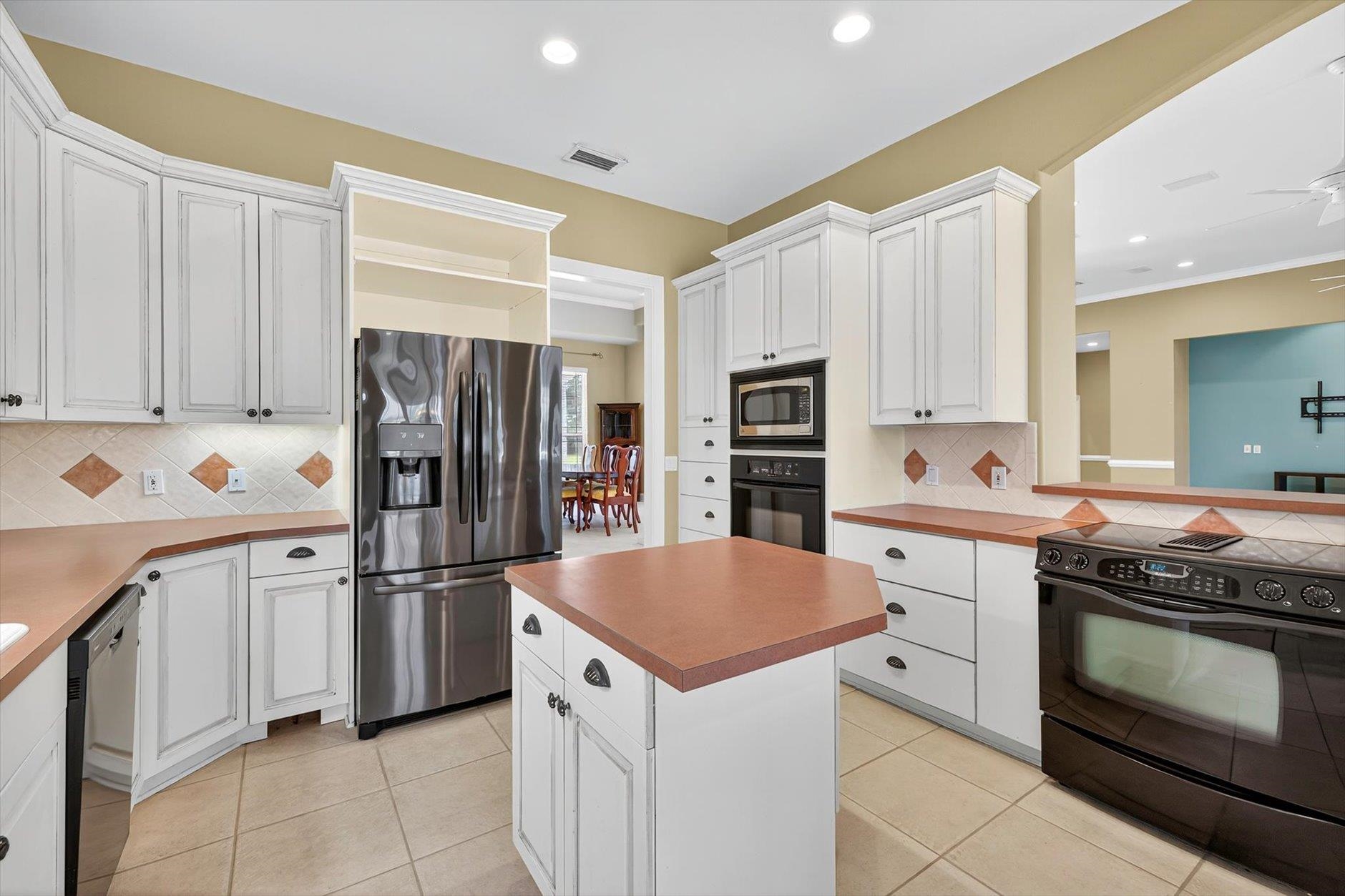 237 Valley View Court Monticello, FL 32344 - Photo 9 of 48