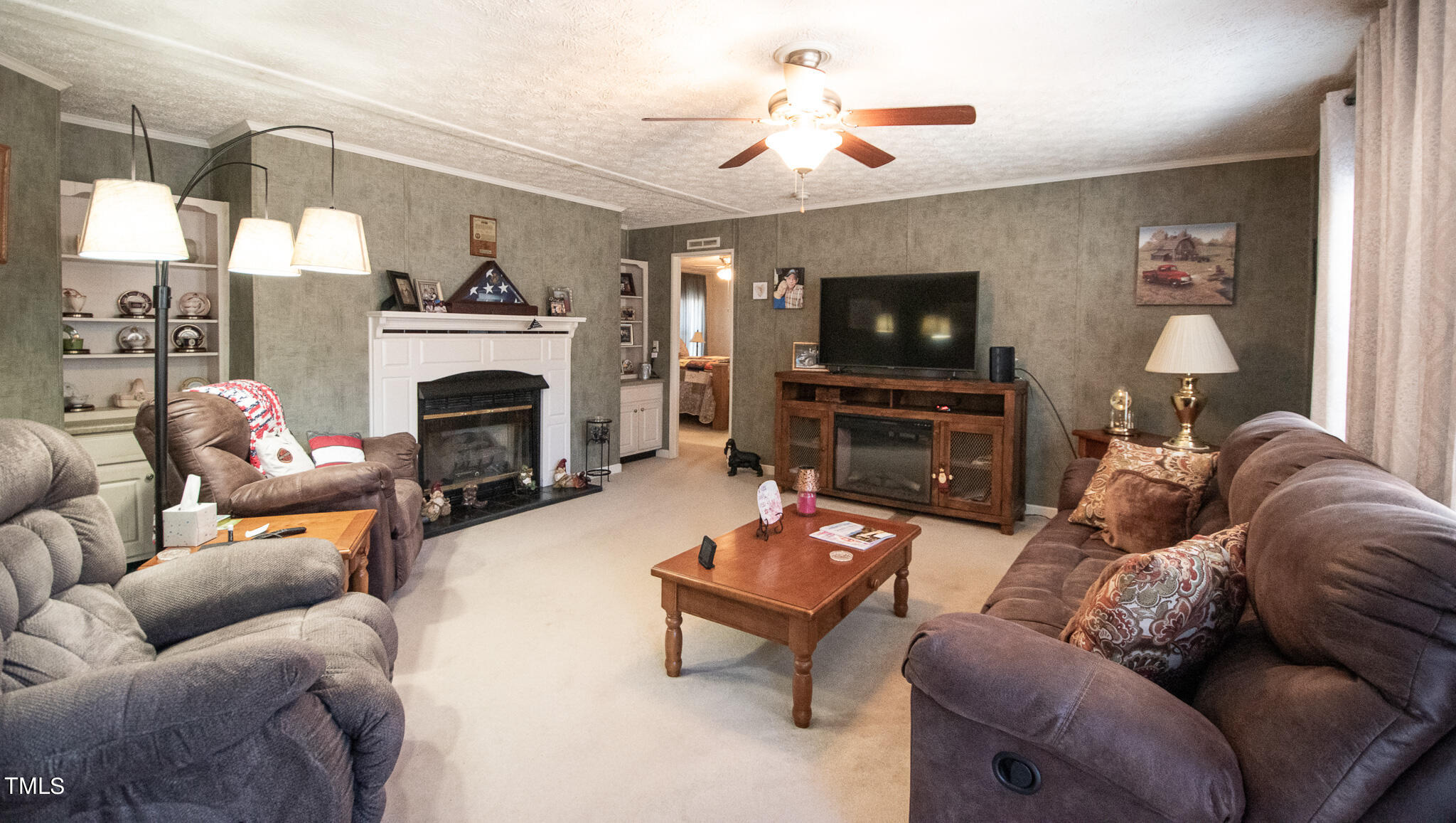 5446 Thompson Mill Road Graham, NC 27253 - Photo 3 of 36 Living Room