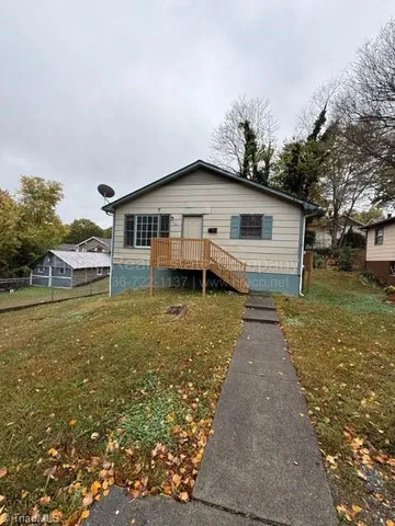 $1,495 | 730 Laurel Street, Winston-Salem, NC 27101