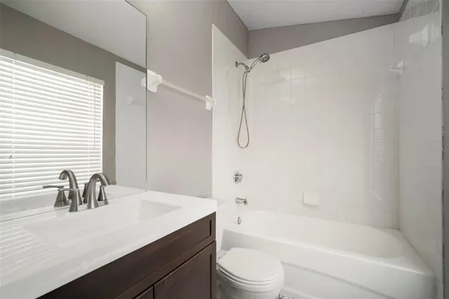 $1,800 | 1231 Charlesworth Drive, Wesley Chapel, FL 33543