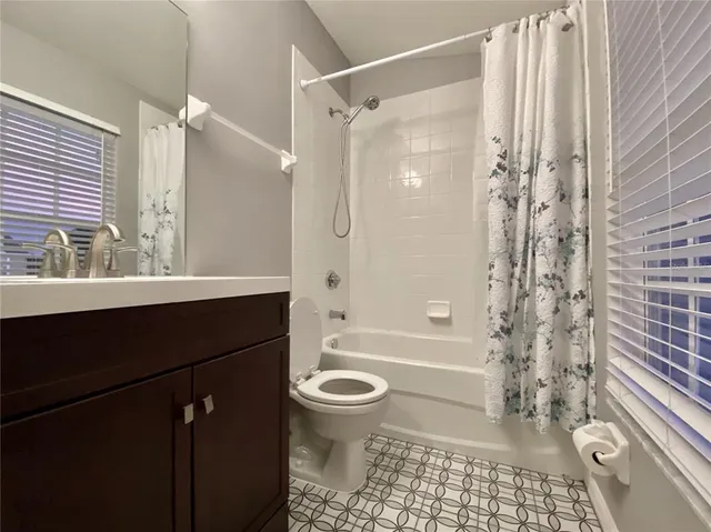 $1,800 | 1231 Charlesworth Drive, Wesley Chapel, FL 33543