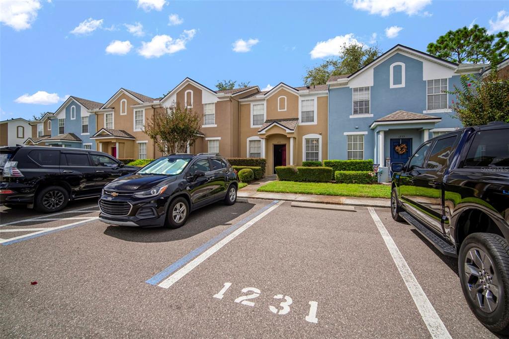 1231 Charlesworth Drive Wesley Chapel, FL 33543 - Photo 4 of 41