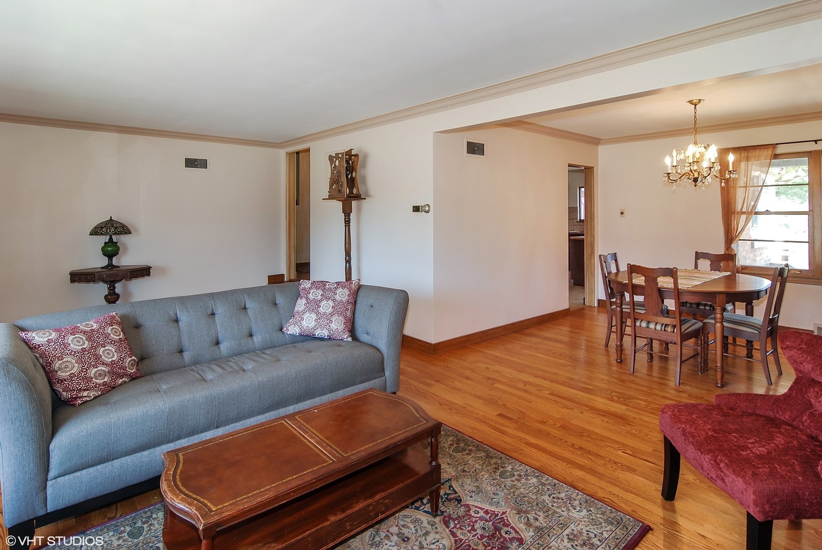 375 Uvedale Road Riverside, IL 60546 - Photo 5 of 28