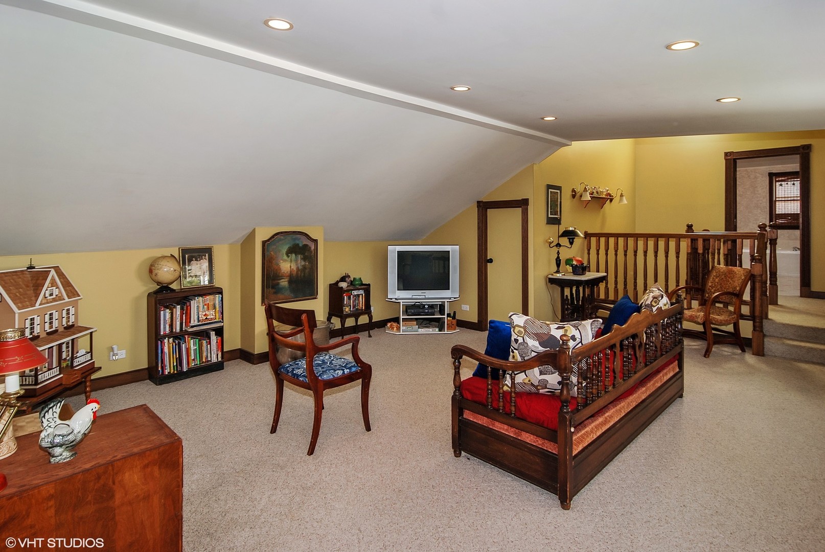 375 Uvedale Road Riverside, IL 60546 - Photo 10 of 28