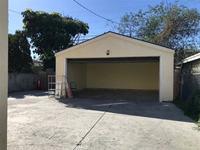 $3,300 | 430 East 83rd Street, Los Angeles, CA 90003