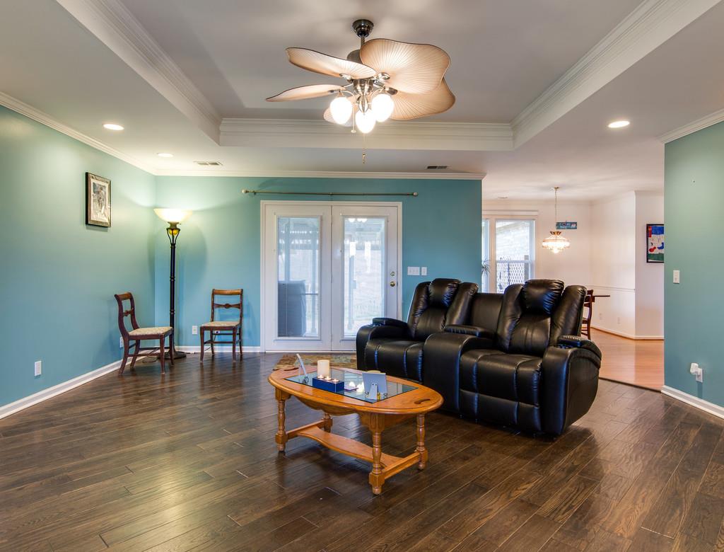 2039 Hickory Drive Springfield, TN 37172 - Photo 3 of 28 Gallery Image 3