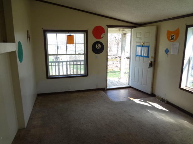 6696 Pakes Road Greenville, MI 48838 - Photo 8 of 19 032
