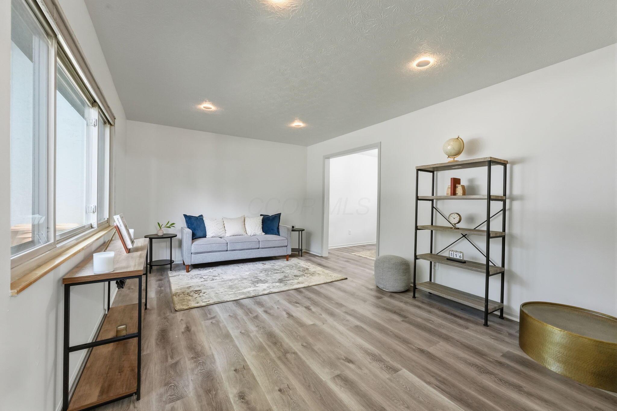 5446 Blue Ash Road Columbus, OH 43229 - Photo 6 of 52
