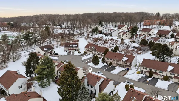 $300,000 | 15 Potter Crossing, Unit 15, Wethersfield, CT 06109