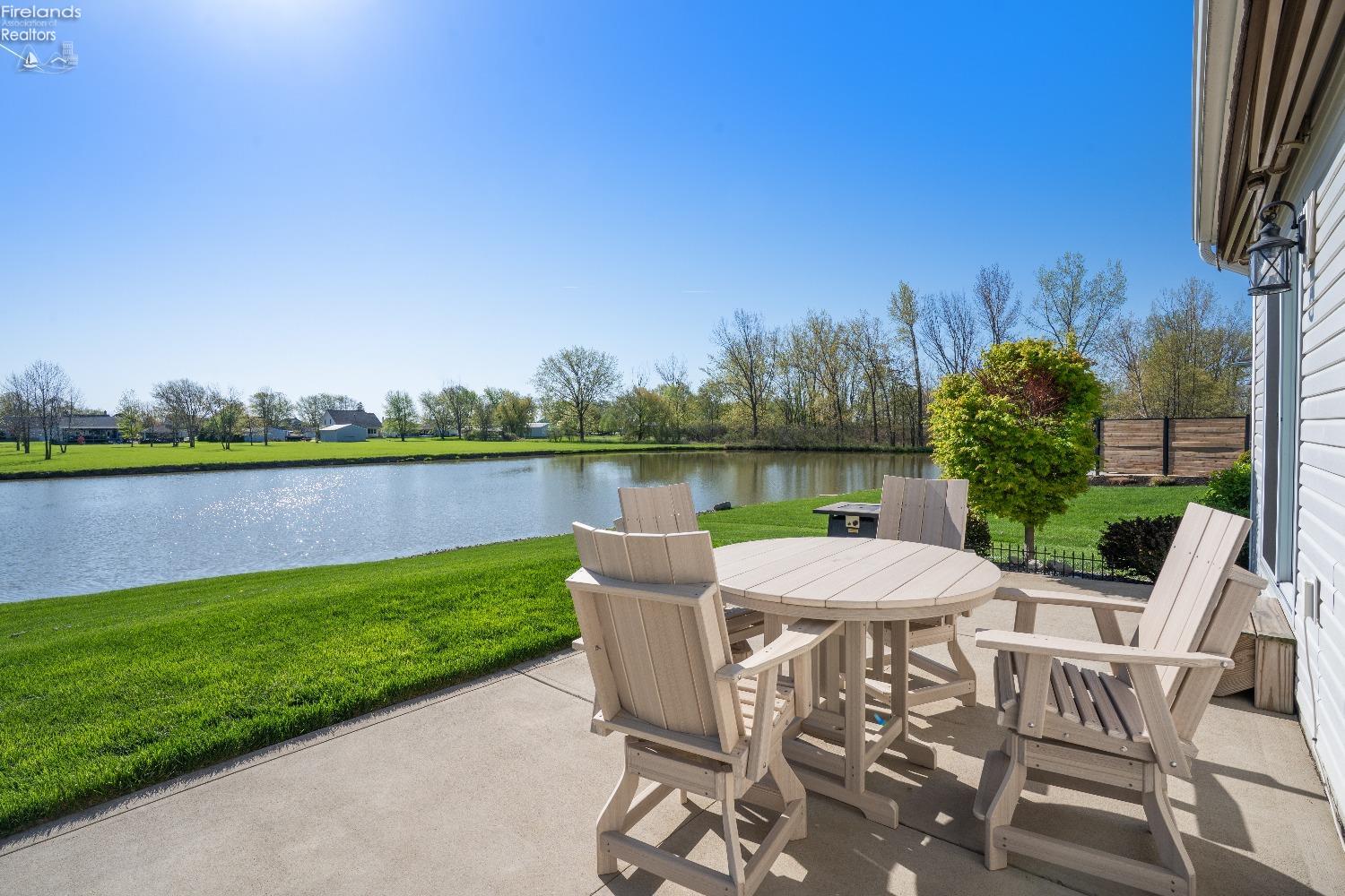 2133 East Harbor Road Port Clinton, OH 43452 - Photo 1 of 37 Gallery Image 1