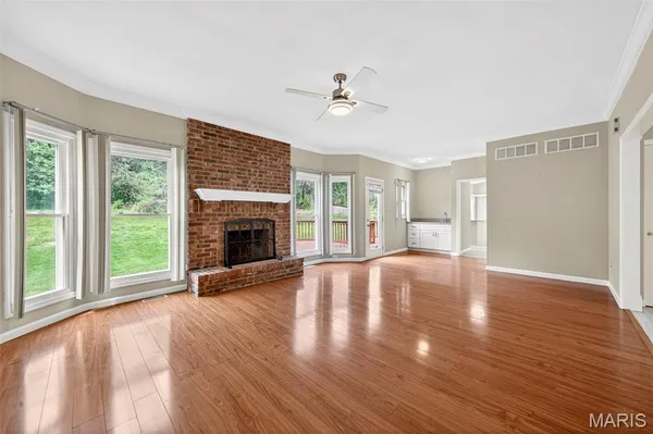 $709,900 | 406 Forsheer Drive, Chesterfield, MO 63017
