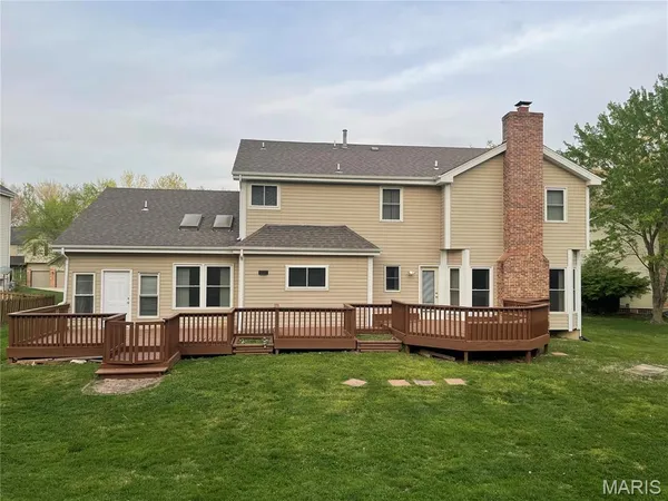 $739,900 | 406 Forsheer Drive, Chesterfield, MO 63017