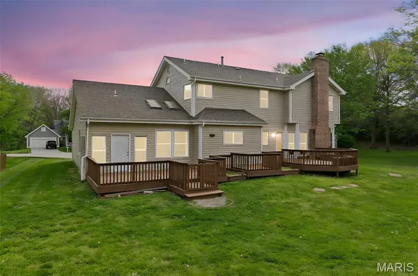 $709,900 | 406 Forsheer Drive, Chesterfield, MO 63017