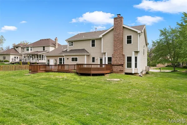 $709,900 | 406 Forsheer Drive, Chesterfield, MO 63017