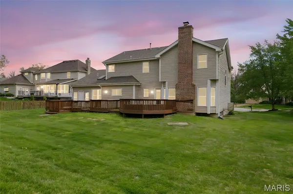 $709,900 | 406 Forsheer Drive, Chesterfield, MO 63017
