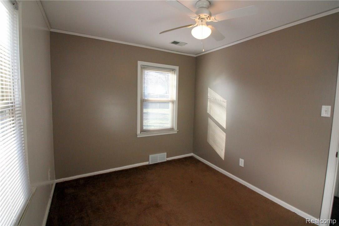 623 Stratford Road Ferndale, MI 48220 - Photo 21 of 30 IMG_9791.JPG