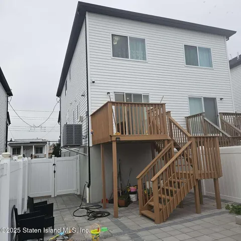 $838,000 | 74 Appleby Avenue | South Beach