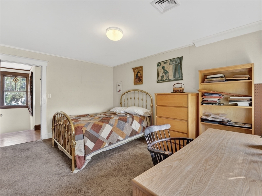 44 Hemlock Street Needham, MA 02492 - Photo 22 of 31