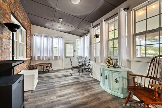 $379,900 | 30 Doebrook Court, New Albany, IN 47150