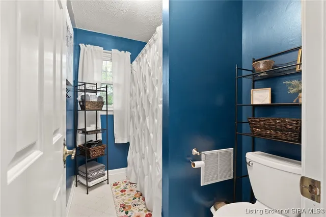 $379,900 | 30 Doebrook Court, New Albany, IN 47150