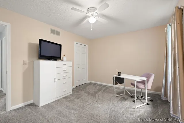 $379,900 | 30 Doebrook Court, New Albany, IN 47150