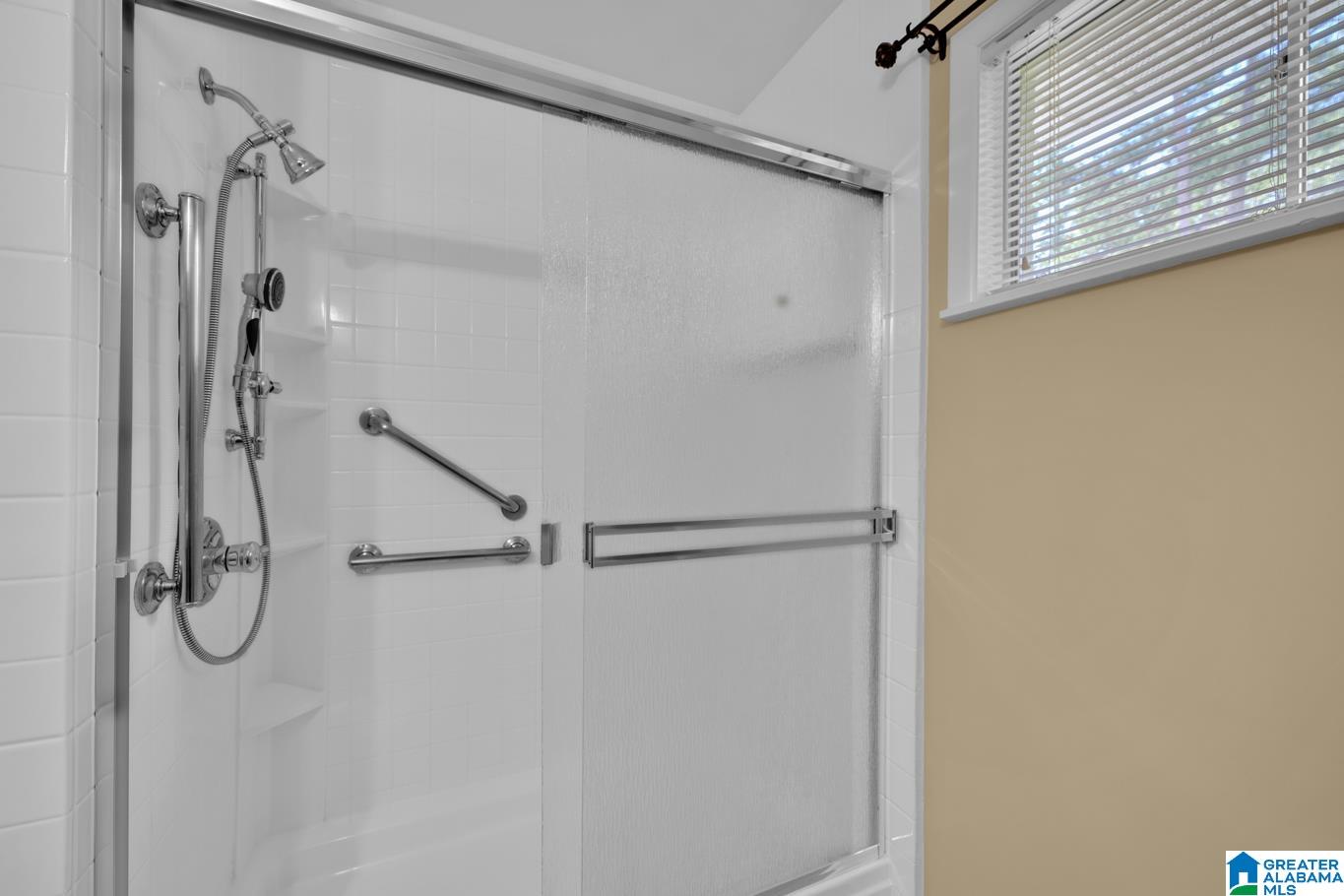 1108 Barnisdale Road Birmingham, AL 35235 - Photo 14 of 31