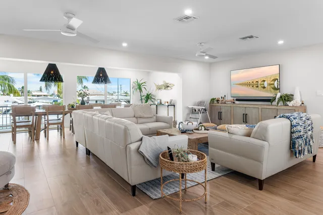 a view of a storage & utility room