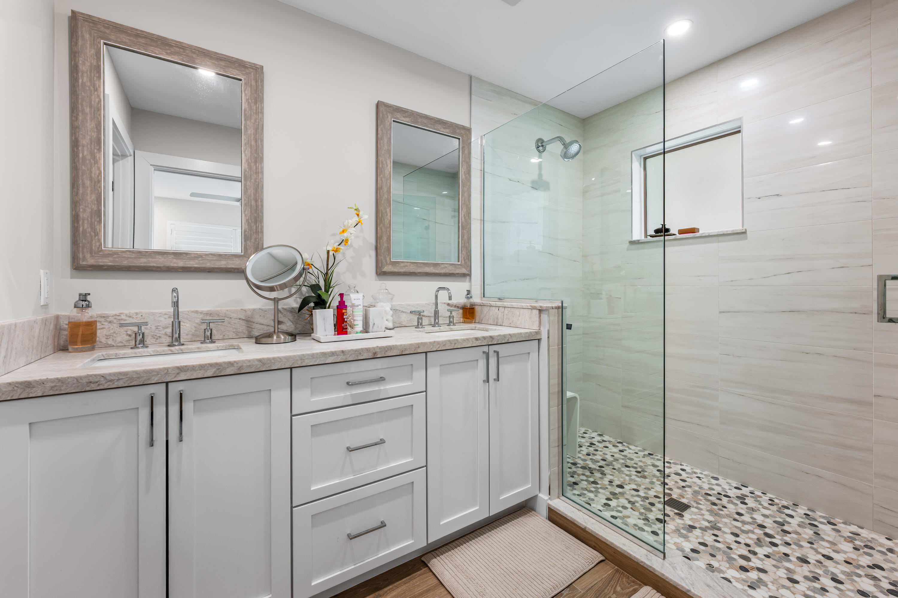 360 12th Street Key Colony Beach, FL 33051 - Photo 33 of 60 a bathroom with a sink and a mirror