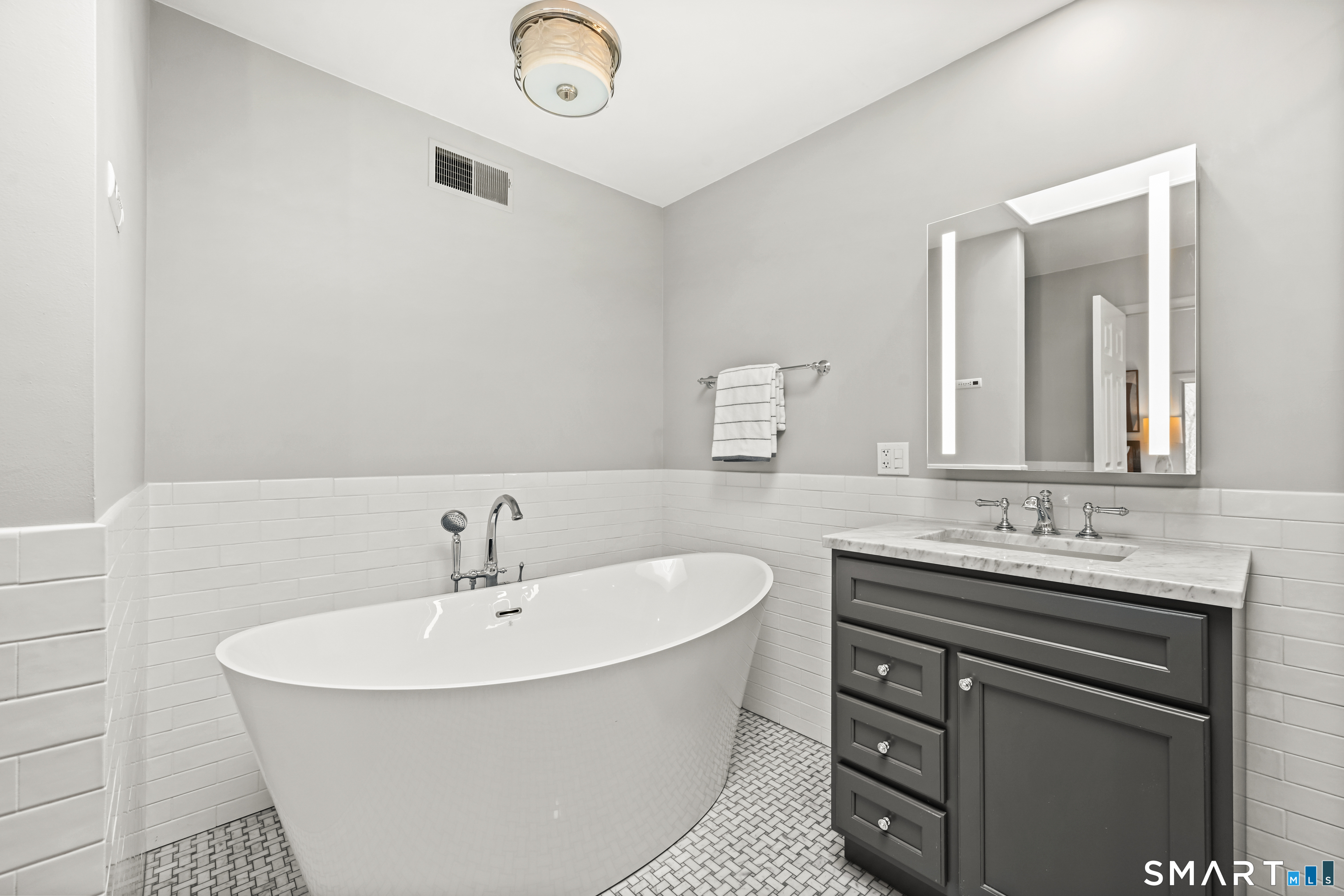 81 Ridge Brook Drive Stamford, CT 06903 - Photo 36 of 40