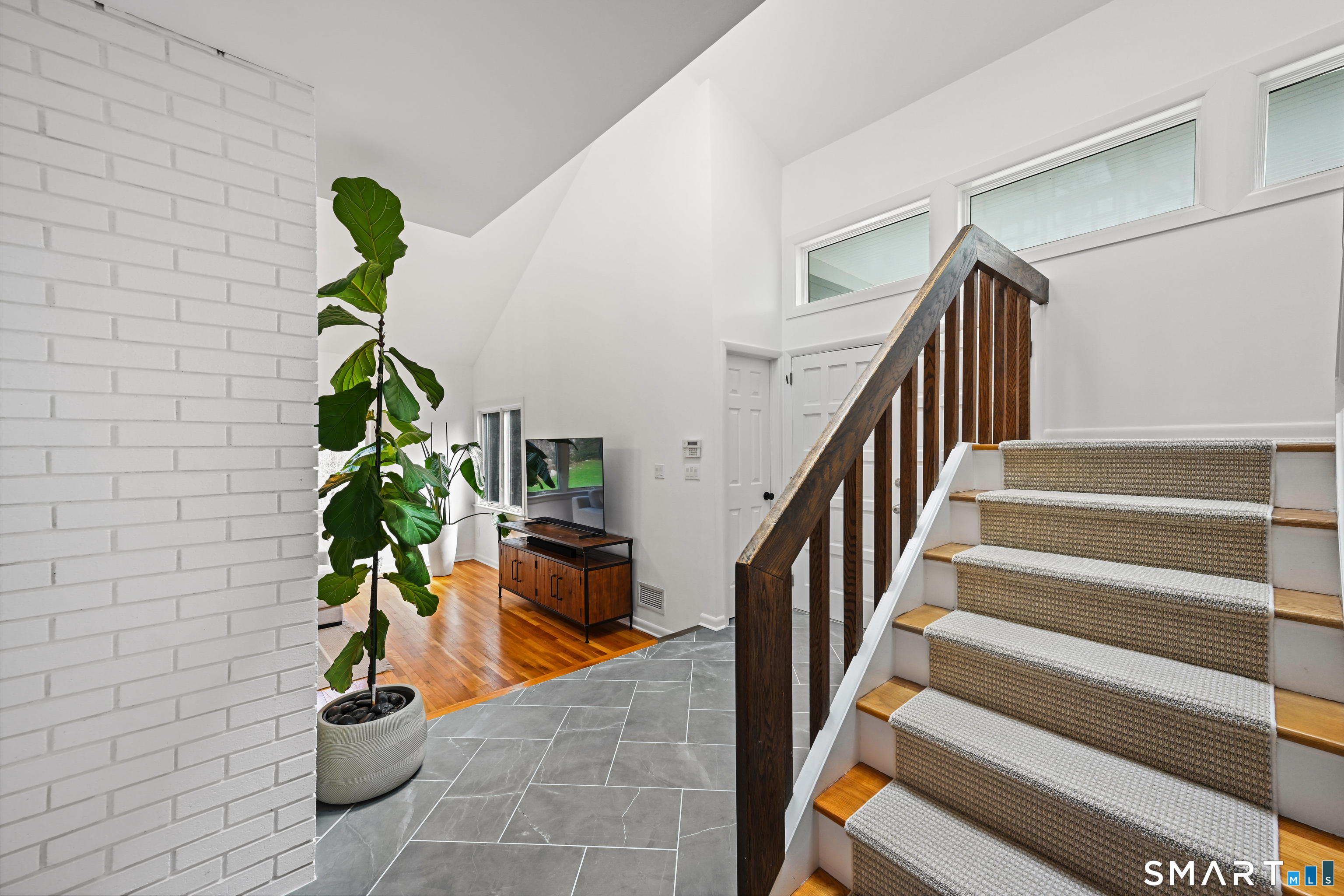 81 Ridge Brook Drive Stamford, CT 06903 - Photo 9 of 40