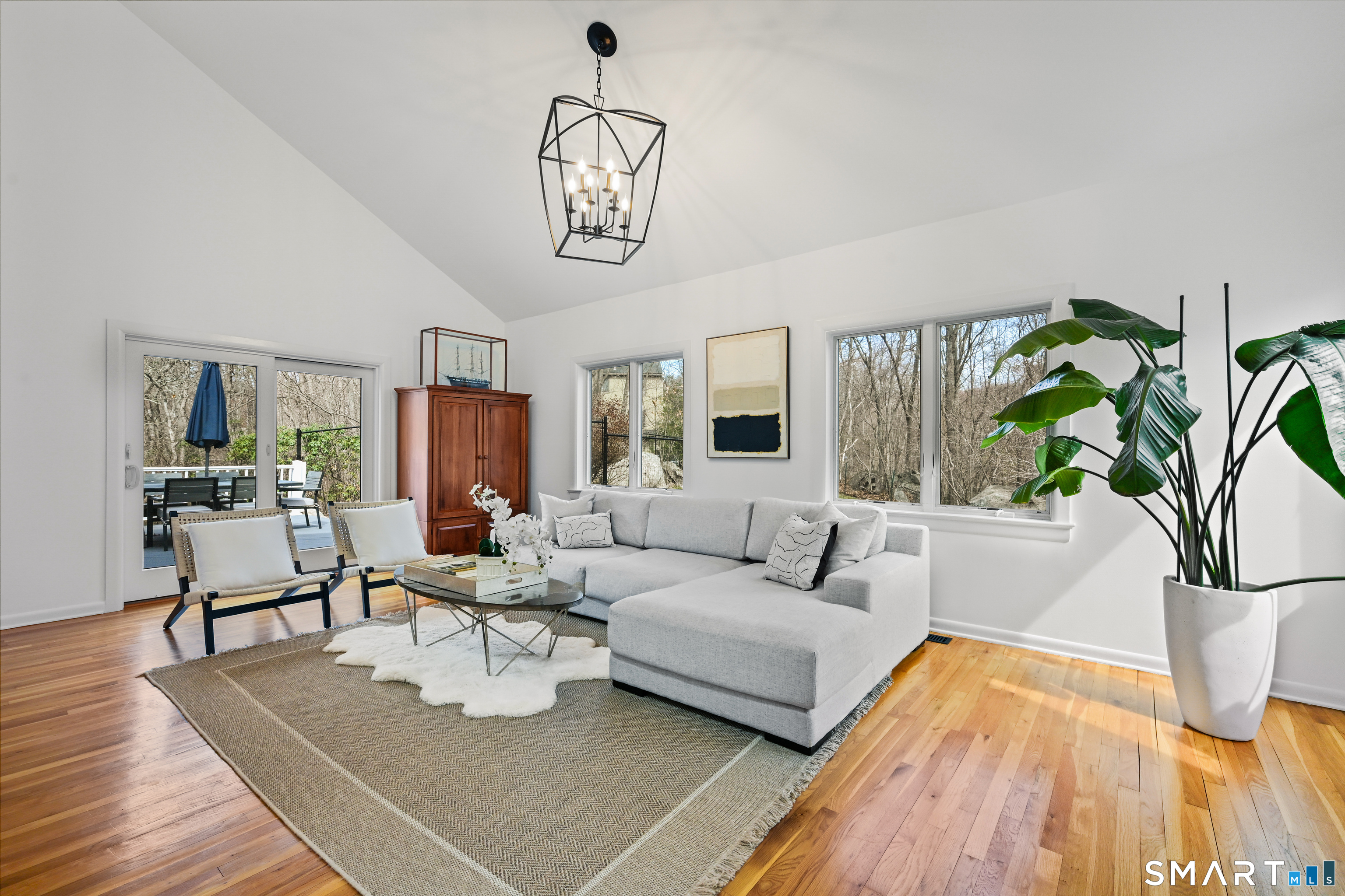 81 Ridge Brook Drive Stamford, CT 06903 - Photo 10 of 40