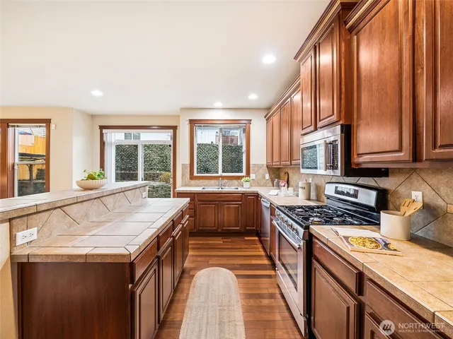 $575,000 | 9432 202nd Street East, Graham, WA 98338