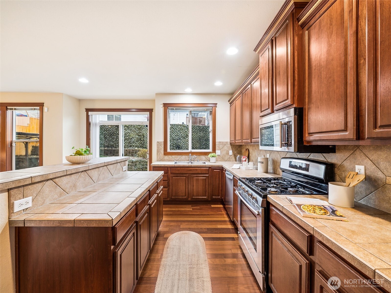 9432 202nd Street East Graham, WA 98338 - Photo 6 of 35