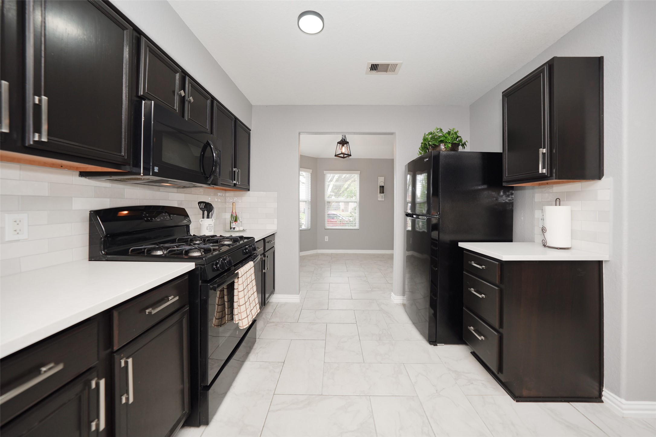 10606 Ince Lane Houston, TX 77040 - Photo 18 of 43