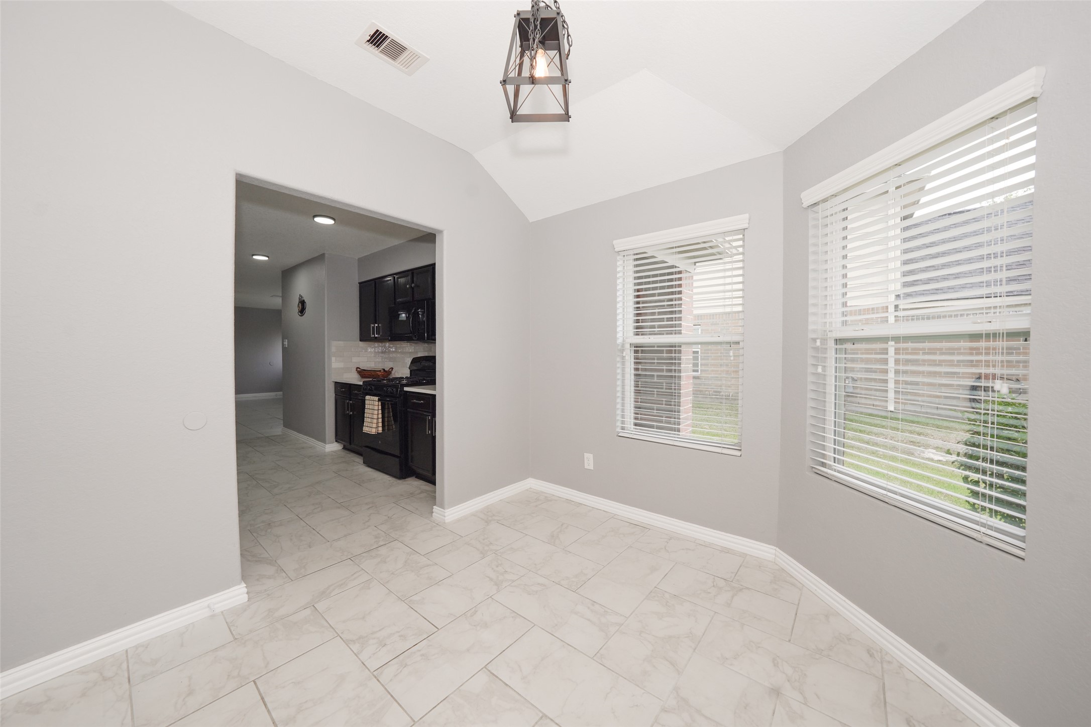 10606 Ince Lane Houston, TX 77040 - Photo 22 of 43 Breakfast Nook
