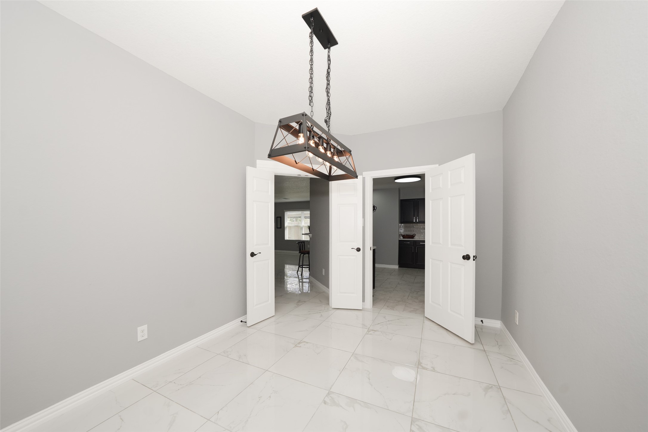 10606 Ince Lane Houston, TX 77040 - Photo 24 of 43 Dining Room