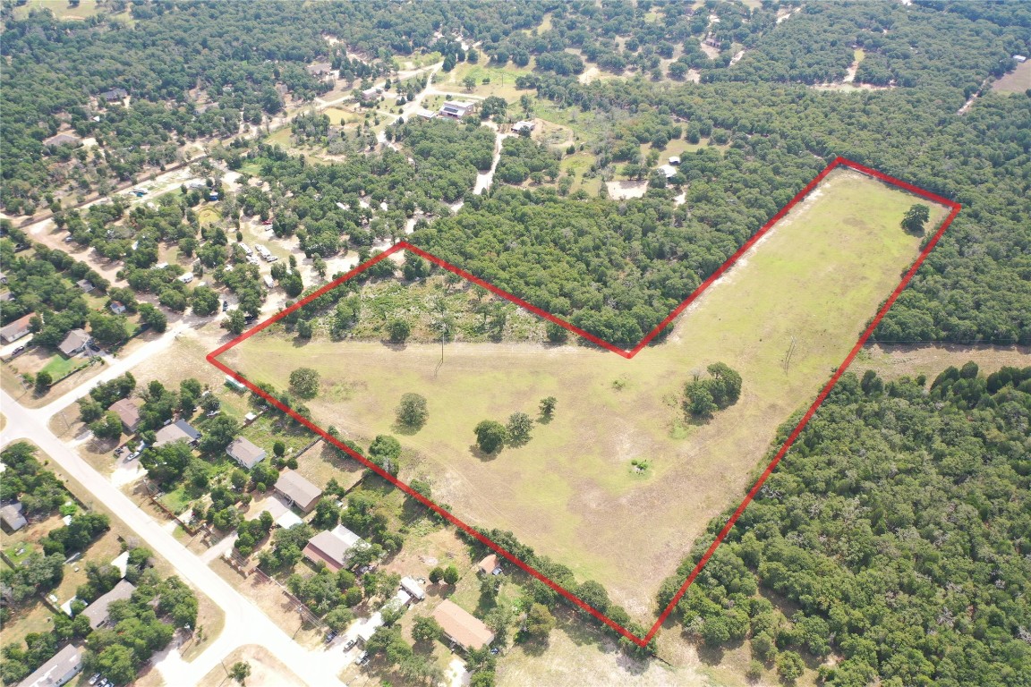 446 Las Lomas Drive Elgin, TX 78621 - Photo 4 of 9 a view of swimming pool