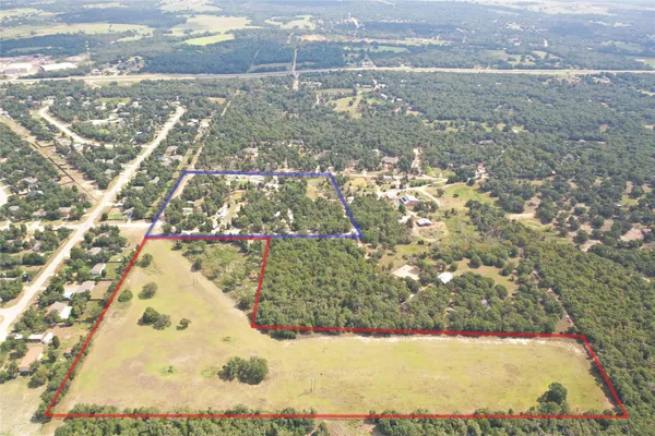 $800,000 | 446 Las Lomas Drive, Elgin, TX 78621