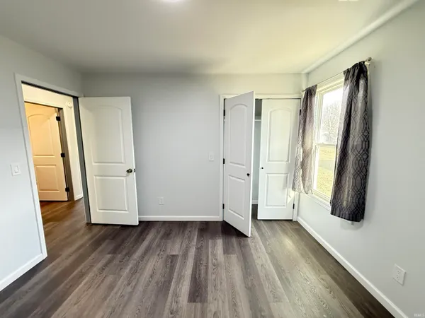 $199,900 | 1014 East Glezen Street, Petersburg, IN 47567