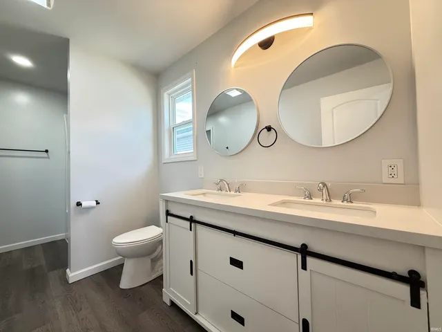 $199,900 | 1014 East Glezen Street, Petersburg, IN 47567