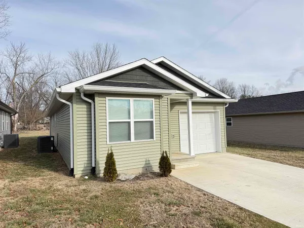 $199,900 | 1014 East Glezen Street, Petersburg, IN 47567