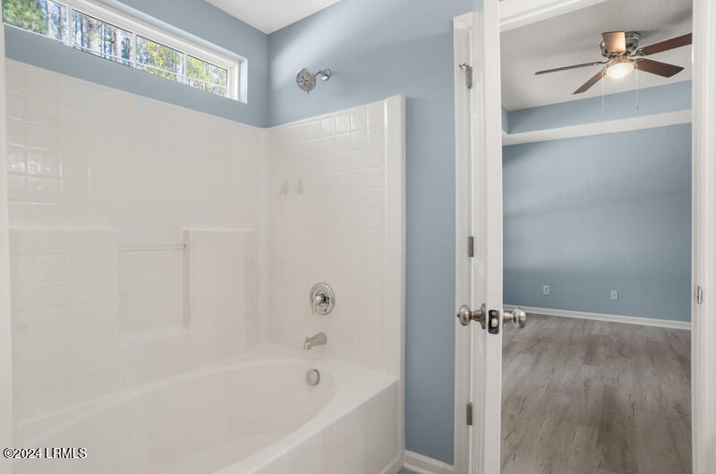 426 Colony Drive Ridgeland, SC 29936 - Photo 18 of 29 Masterbathroom Tub
